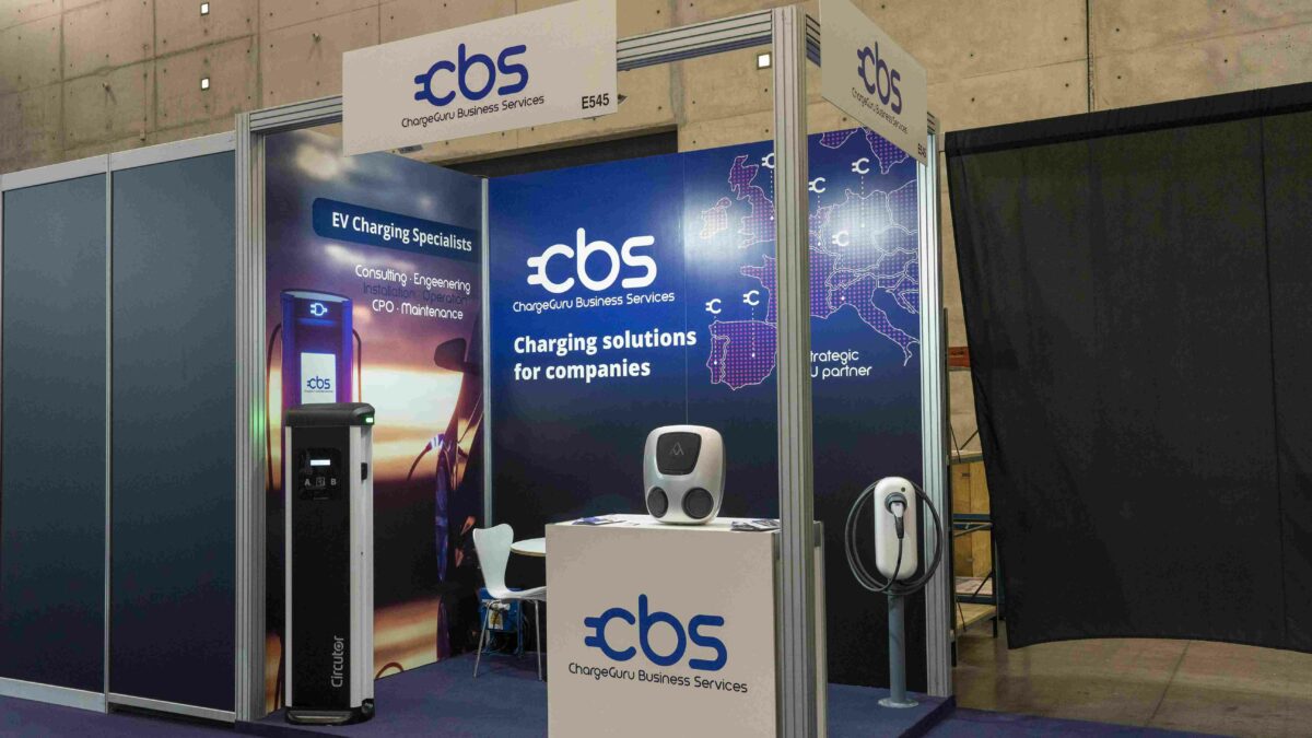 CHARGEGURU LANZA CBS