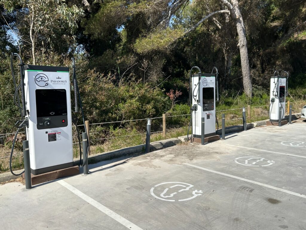 PUNTOS DE RECARGA PARADORES