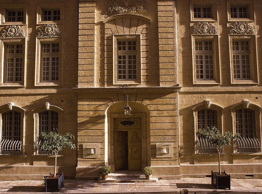 hotel-la-mirande