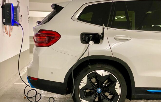 Borne de recharge électrique