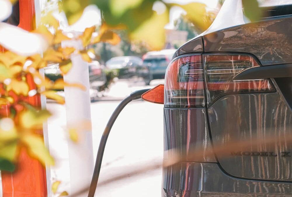 Recharge d'une batterie de voiture électrique sur borne en courant continu