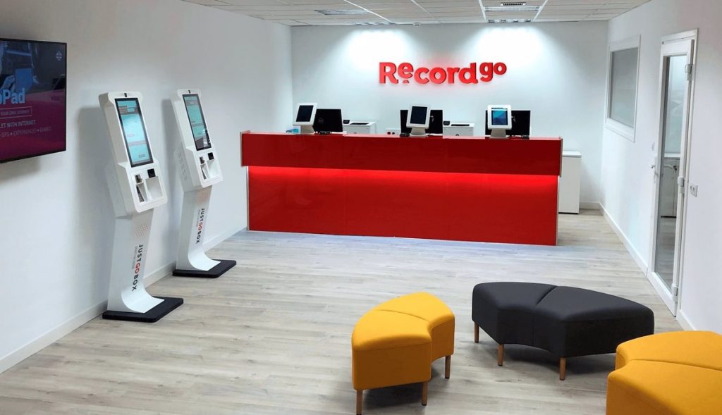 03/03/2020 Record go.  Siguiendo con su plan de expansión, el próximo 6 de marzo Record go inaugura un nuevo punto de alquiler de coches en Bilbao para dar servicio a la demanda de la zona norte de la península. La empresa se posiciona así como una opción de alquiler tanto para el cliente corporativo que requiere un vehículo por negocios como para el turista que quiere conocer los parques y los monumentos emblemáticos de la zona.  SOCIEDAD ESPAÑA EUROPA MADRID
RECORD GO